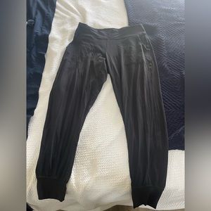 Lululemon joggers, good condition!